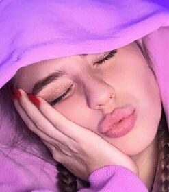 aliceredlips