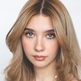 Amara Que Linda