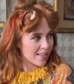 Angela Scanlon