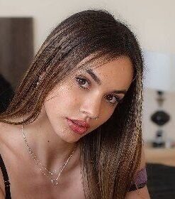 angelinabelle