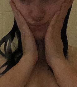 anja_on_ya