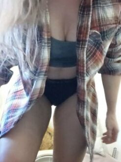 anna_feet_crush_vore