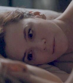 Anna Friel