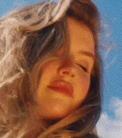 Anna Grace Barlow
