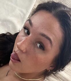 Anna Hendricks