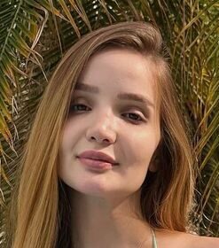 Anna Lyvia