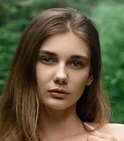 Anna Tikhomirova